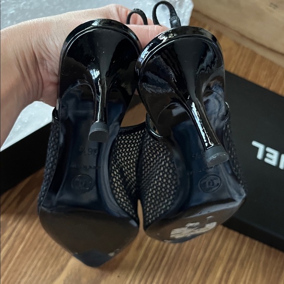 Authentic Chanel shoes PREOWNED - Picture 10 of 10